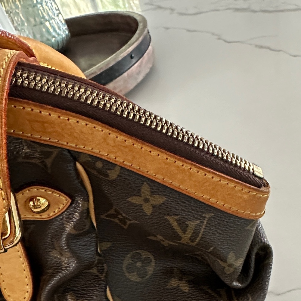 Louis Vuitton Tivoli GM Monogram Canvas Shoulder Bag - Picture 5 of 14
